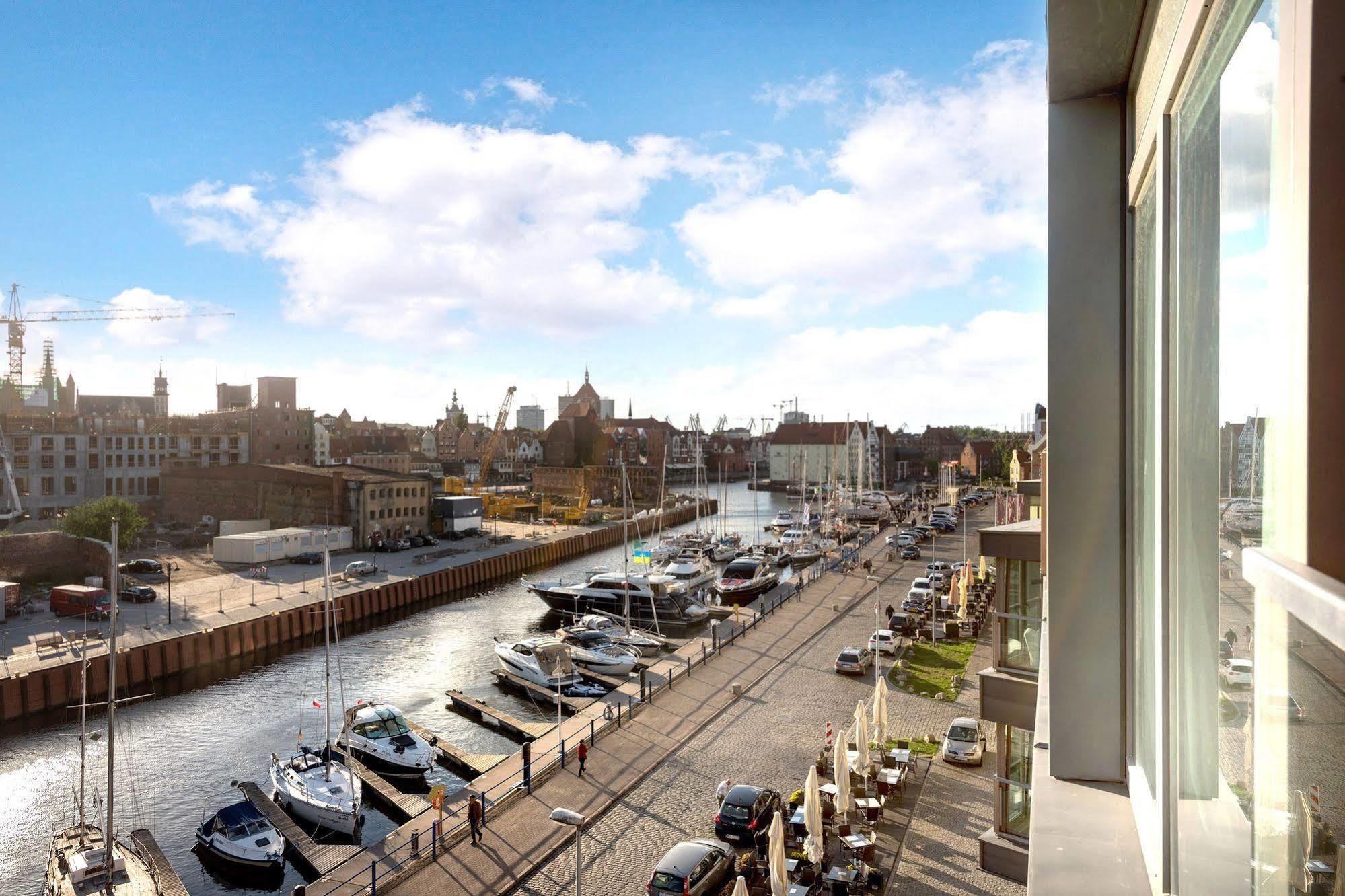 Waterlane Pool & Gym Apartments Gdańsk Exteriör bild