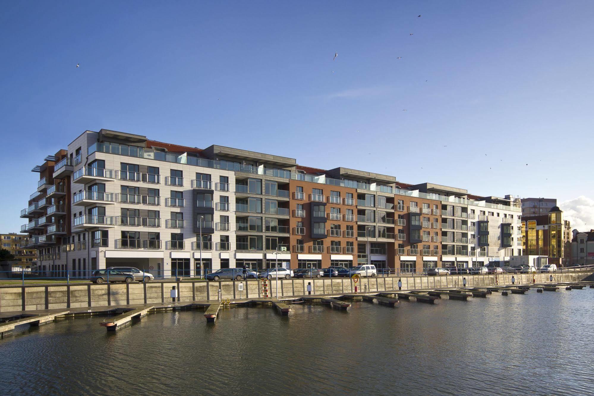 Waterlane Pool & Gym Apartments Gdańsk Exteriör bild